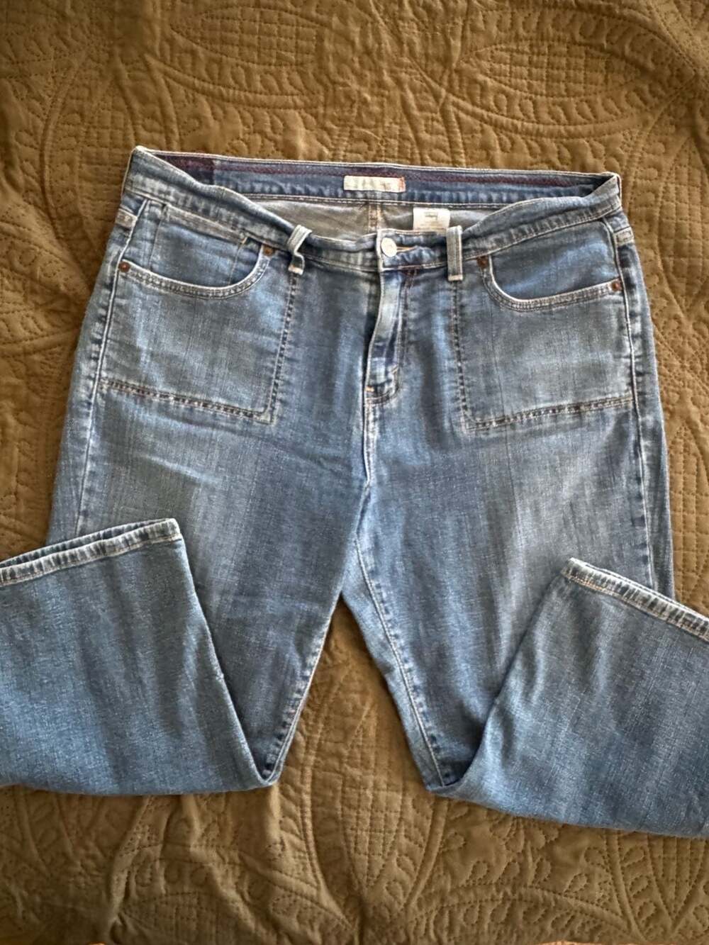 Levi's 515 Capri Medium Wash Utility Jeans Size 12, length 20”